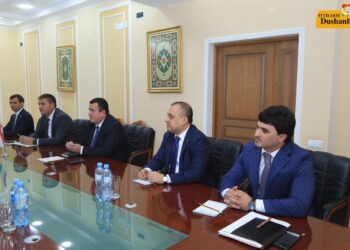 ВОХӮРИИ МУОВИНОНИ РАИСИ ШАҲРИ ДУШАНБЕ БО НАМОЯНДАГОНИ ШИРКАТИ ЧИНӢ