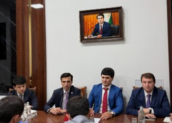 БАРГУЗОРИИ ХОНИШИ СИЁСӢ БАХШИДА БА РӮЗИ ИСТИҚЛОЛИЯТИ ДАВЛАТӢ.