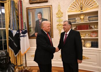 Вохӯрӣ бо Президенти Иёлоти Муттаҳидаи Амрико Доналд Трамп